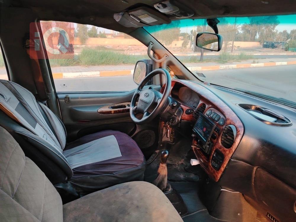 Hyundai Starex